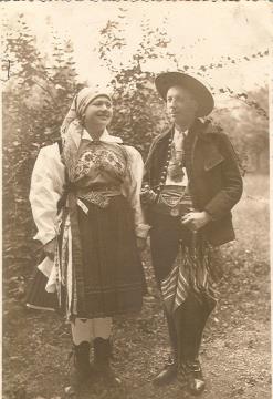 Jakob Špicar z ženo Marico v ziljski narodni noši